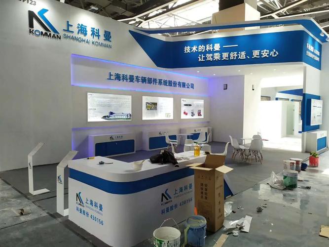 大朋展览制作工厂 专业木质特装与异形展台，一站式会议及展览服务